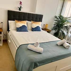 small-apartament-by-the-sea.hotelsinnerja.org/