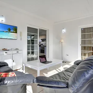 Residencia Lena Apartment